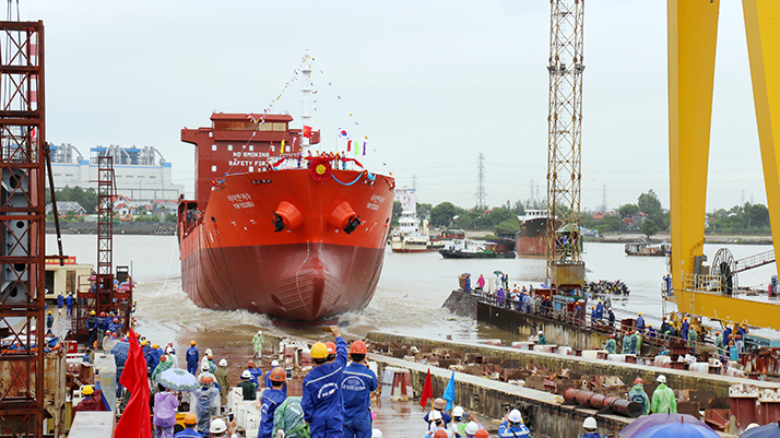 [호치민지부] 6,500 DWT Oil_Chemical Tanker 진수식_001.JPG