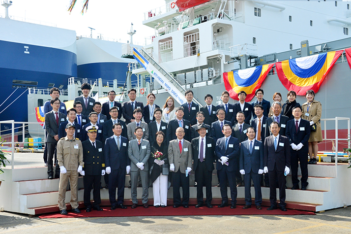 [울산지부] 1,600TEU Containership (HMDC4101) 명명식1.jpg