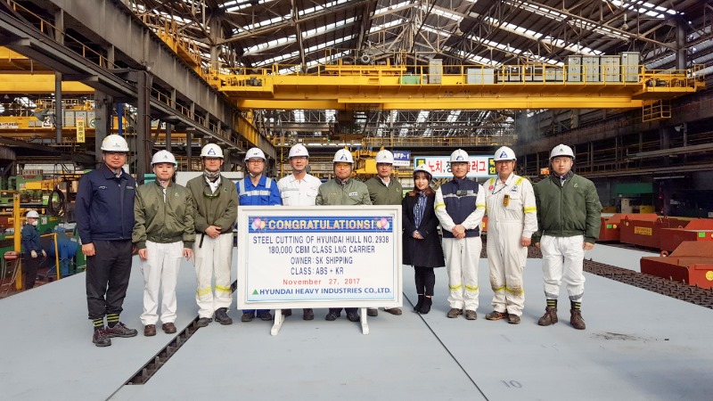 [울산지부] HDHI2938 Steel Cutting Ceremony(180K LNG Carrier) .jpg