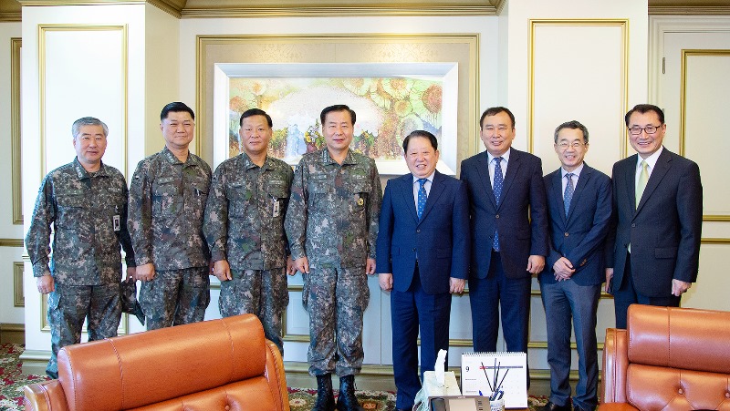해군참모총장 단체사진.jpg