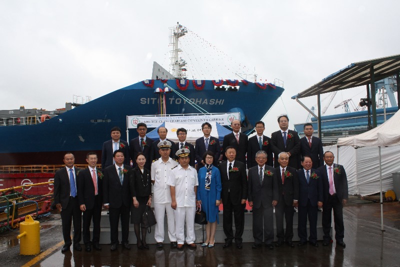 [부산지부] 1,011TEU Container Ship(DSSE662) 명명식.jpg