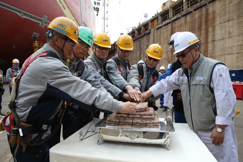[거제지부] 300K VLCC 용골 거치식-2.JPG