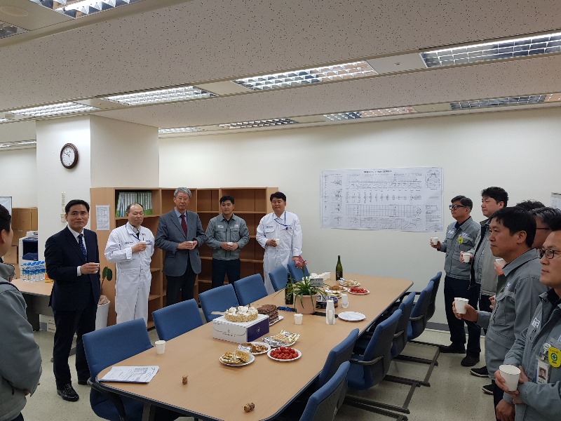 [거제지부] 23,270TEU Class Container 강재 절단식 및 현대상선 선주사무소 개소식-3.jpg