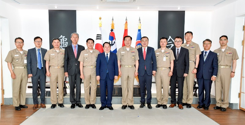 4-1 바다사랑 해군 장학재단 장학금 전달식+.jpg