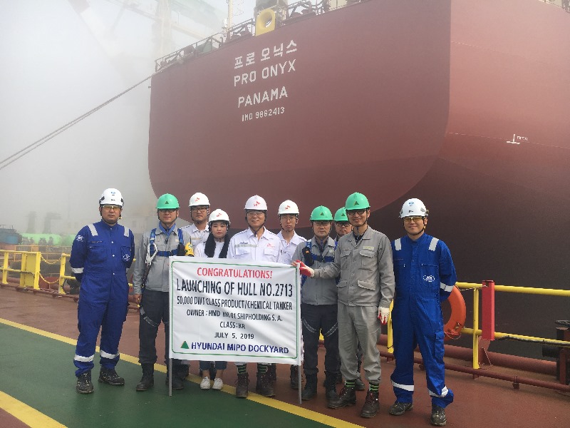 [울산지부] 50K Oil／Chemical Tanker (Hull No.2713) 진수식.jpg