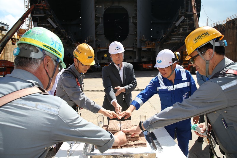[거제지부] 300K VLCC (DWSH5462) 용골 거치식 (1).jpg