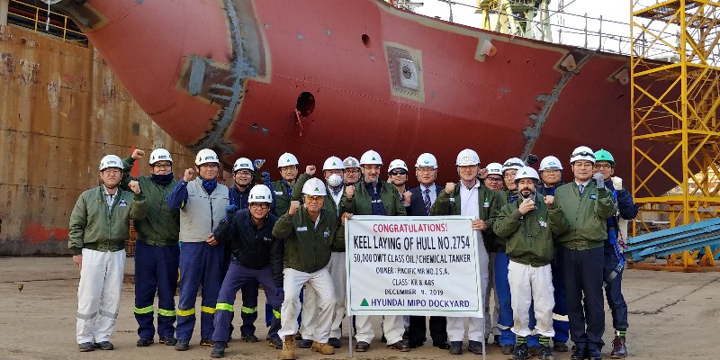 4 [울산지부] 50K Oil·Chemical Tanker (HMDC2754) 용골 거치식.jpg