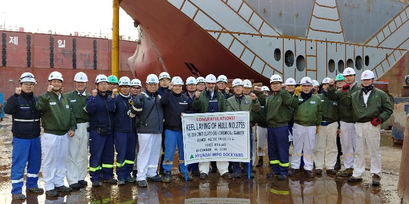 8 [울산지부] 50K Oil·Chemical Tanker (HMDC2755) 용골 거치식 (1).jpg
