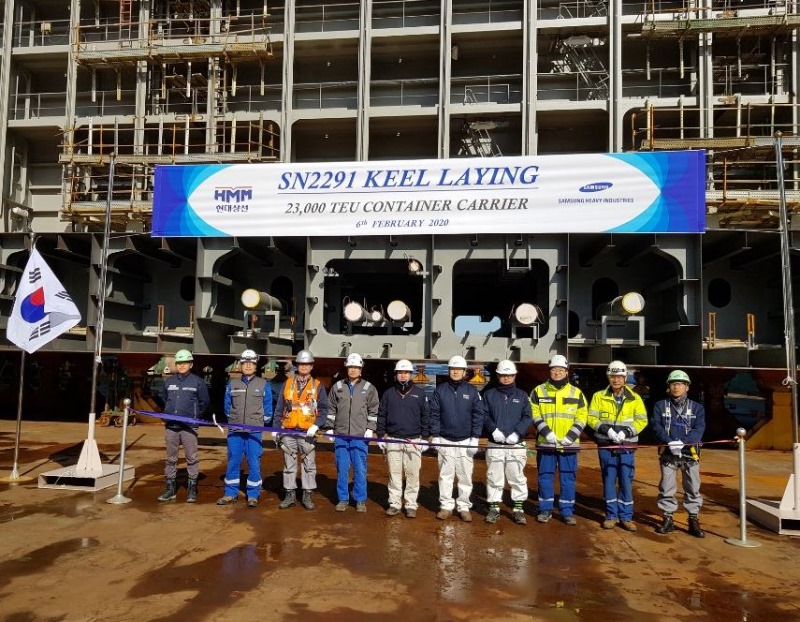 [거제지부] 23,000TEU Container Ship (SSHI2291) 용골 거치식 (1).jpg