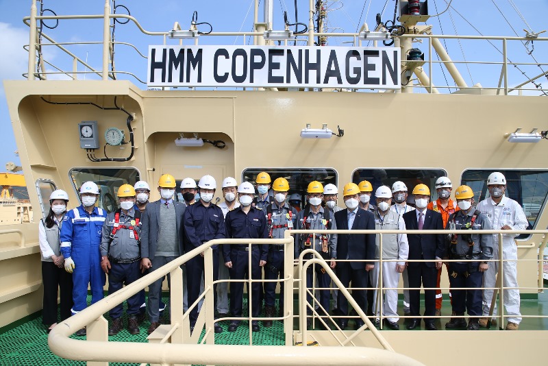 [거제지부] 23,700TEU Container Ship HMM COPENHAGEN 안전운항 결의대회 (2).jpg