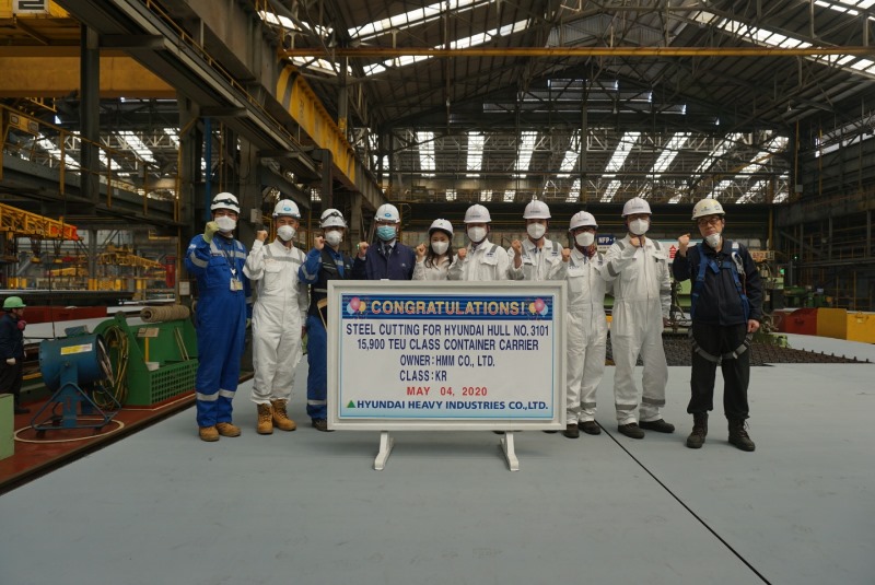 [울산지부] 15,900TEU Container Ship (HDHI3101) 강재 절단식.jpg