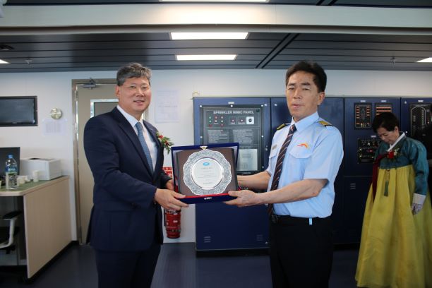 [부산지부] 140M Car Ferry Pessenger Ship (DSSE630) 명명식 (2).jpg