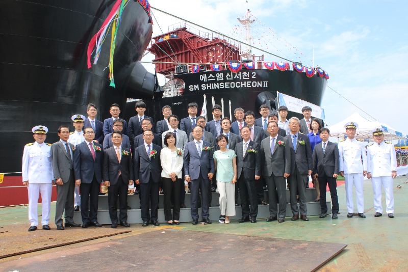 [부산지부] 19,500 DWT Self-Unloading Bulk Carrier Ship (DSSE631／ DSSE632) 명명식 (1).jpg
