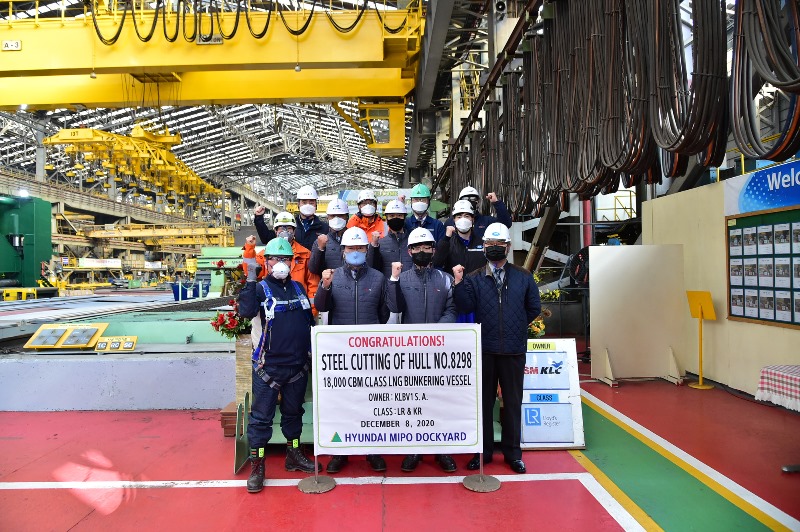 [울산지부]18,000 CBM CLASS LNG BUNKERING VESSEL(HMDC8298) Steel Cutting 행사 알림.jpg