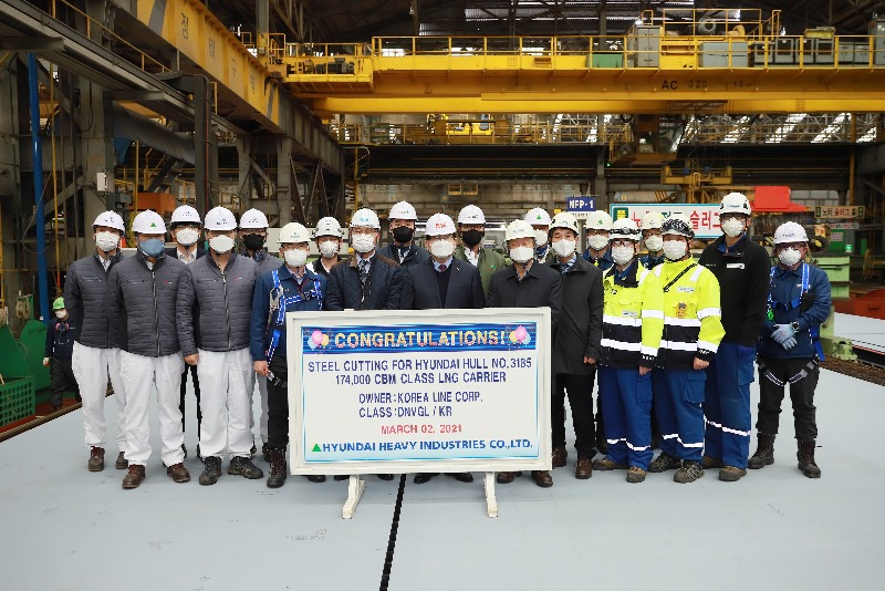 [울산지부] HDHI3185 Steel Cutting Ceremony 행사 알림(174K LNG Carrier).jpg