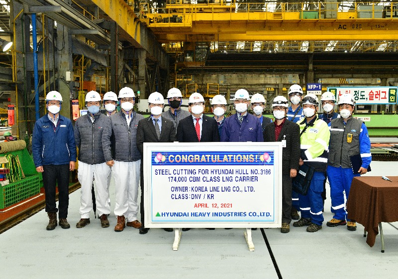 [울산지부] HDHI3186 Steel Cutting Ceremony 행사 알림(174K LNG Carrier).jpg