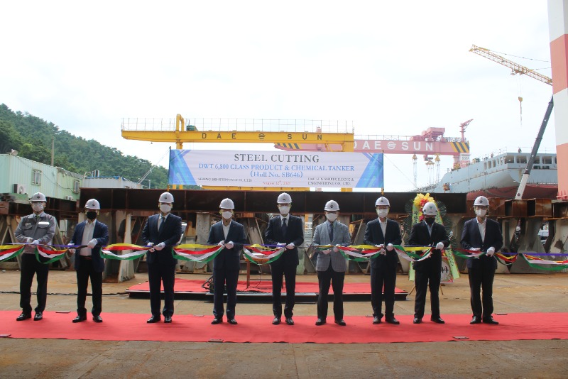 [부산지부] 6.8K급 OIL&CHEMICAL TANKER (DSSE646) 강재 절단식.JPG